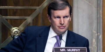 Сенатор Мерфи: Байден активизирует переговоры с республиканцами в поисках соглашения о помощи Украине