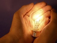 Шмыгаль призвал украинцев экономить э/э из-за дефицита в энергосистеме