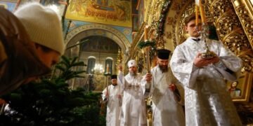 В Украине ПЦУ впервые отмечает Рождество 25 декабря – а не 7 января