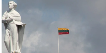 У Литві депутату на десять років заборонили балотуватися в парламент через кнопкодавство
