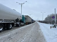 Венгерские перевозчики 11 декабря начнут протест на границе у ПП “Захонь-Чоп”