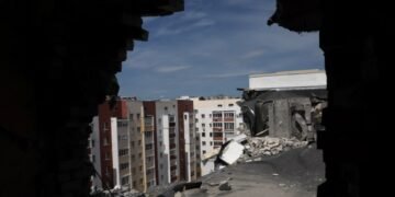 В Харькове 17 человек пострадали от российской ракетной атаки