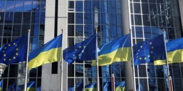 Страны ЕС намерены ускорить поставки боеприпасов и ракет Украине