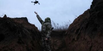 Оператор дрона вытащил бойца ВСУ из плена оккупантов. ВИДЕО