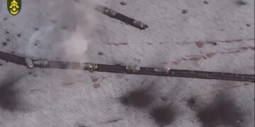 Оккупанты пытались всей танковой колонной спрятаться в кустах: ВИДЕО разгрома