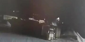 Беспилотник упал на авиаремонтный завод в Воронежской области в РФ