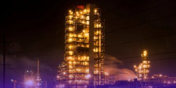 Безпілотник  атакував нафтопереробний завод  у російському Ярославлі
