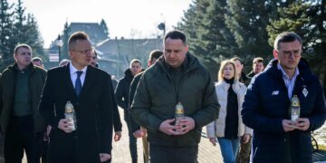 Сийярто хочет, чтобы Украина жила по законам до 2015 года, и выкатил список требований из 11 пунктов