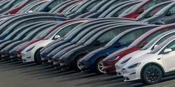 Tesla поступилася лідерством китайському автовиробнику