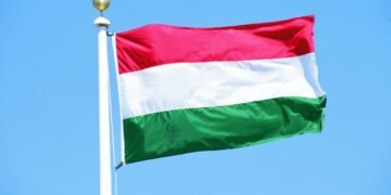 В Угорщині готові зняти вето на допомогу Україні від ЄС, назвали умову, – Politico