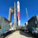 К старту готовится ракета Vulcan Centaur. Она несет первый частный корабль к Луне – фото