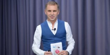 Як правильно сказати українською “згорати із сорому”: Авраменко назвав колоритний правильний варіант