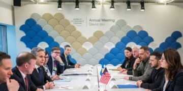 Давос: Блинкен и Салливан подтвердили Зеленскому неизменность поддержки Киева со стороны США