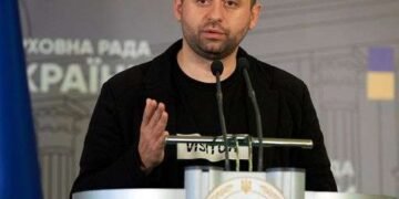 Арахамія пропонує депутатам та посадовцям пройти військові навчання