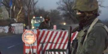 У ТЦК підтвердили, що їм та поліції наказали перевіряти чоловіків на блокпостах Київщини