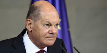 Шольц призвал страны ЕС к увеличению поставок оружия Украине