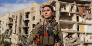 Вдови теж “померли”. Журналістка Анастасія Блищик, яка втратила коханого на війні, озвучила інший бік скандалу з “Алкоміками”