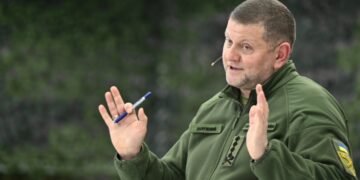 Bloomberg News: Валерий Залужный отказался уйти с поста главнокомандующего ВСУ