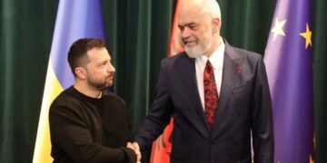 Зеленский прибыл в Албанию в попытке заручиться поддержкой Украины странами региона