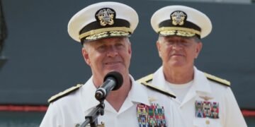 Адмирал Папаро: Неудачи России в Украине стали сдерживающим фактором в Тихом океане