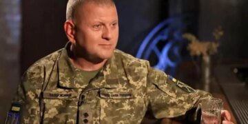 “Нас опять сдерживают…” – Залужный дал ответ на слухи об отставке и напомнил миру о главном