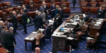 Сенат США уже голосует: Украина может получить 61 млрд долларов