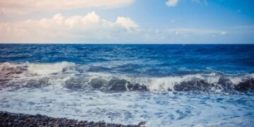 В России заявили об отражении атаки в Черном море