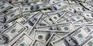 В Україні подорожчав долар: актуальний курс валют