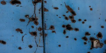 Россияне жалуются на массовые атаки и “прилёты”