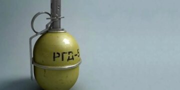 В Чернигове в машине взорвалась граната, есть погибшие: подробности