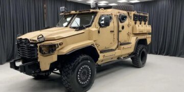 Германия поставила Украине хлам из БТРов по втрое завышенным ценам, – Юлиан Рёпке