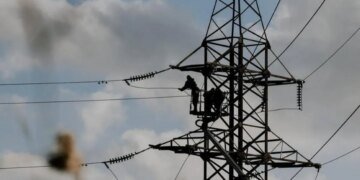 Окупанти вдарили по ТЕС: поранені шестеро енергетиків