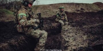 Оккупанты активно наступают, окопы забрасывают гранатами хлорпикрином