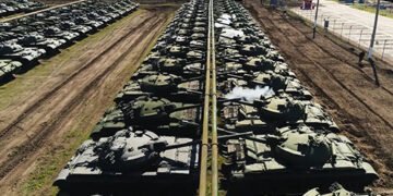 Експерт спрогнозував, на скільки років війни вистачить техніки на складах РФ