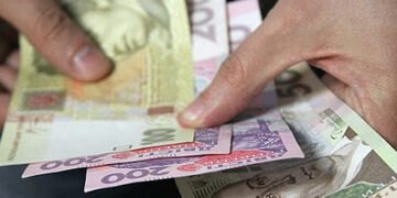 Соцвиплати хочуть скасувати: який “сюрприз” “слуги народу” готують для українців