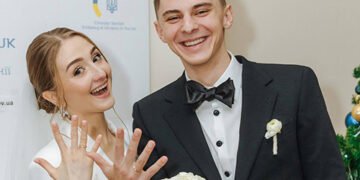 Миколенко одружився з дівчиною з Криму