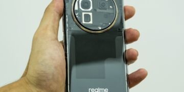 Realme показали новый прозрачный смартфон – фото