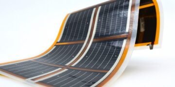 NASA планирует выпустить солнечные батареи для космических кораблей
