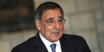 Леон Панетта: главная цель Путина – подрыв демократии в США и других странах