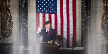 Олещук: “У найповажнішій демократії світу вагомі геополітичні питання стали заручниками передвиборчого процесу”