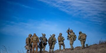 Вижити у 2024-му, щоб перемогти у 2025-му: Politico окреслило стратегію України у війні