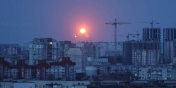 Массированный ракетный удар по Украине. В Киеве перебои со светом