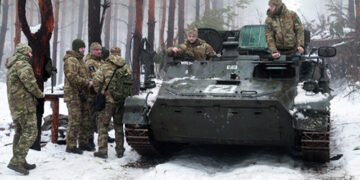 Російське угруповання розкидають по інших ділянках фронту, щоб посилити там наступ: Дикий розповів, як зміниться ситуація після виходу ЗСУ з Авдіївки