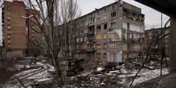 После отступления в Авдеевке Украина укрепляет свои позиции для отражения новых атак