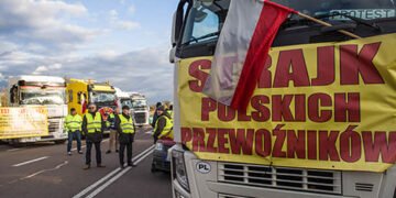 Україна може заборонити імпорт агропродукції з Польщі через блокування кордону
