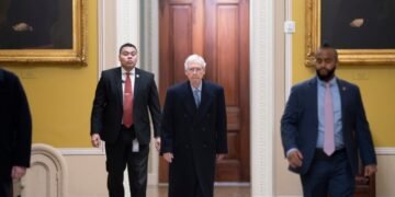 Сенат поддержал законопроект о помощи Украине и Израилю в ходе процедурного голосования
