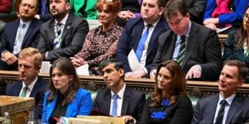 Британский премьер-министр призвал к решительным мерам по замораживанию российских активов