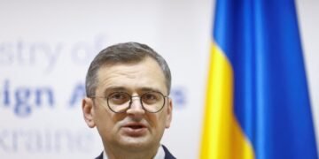 Кулеба обсудил с главой МИД КНР перспективы прекращения войны между Украиной и Россией