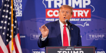 Трамп відреагував на смерть Навального, але у своєму стилі