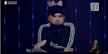 Андрій Данилко зізнався, чому не знімає чорний Adidas, а на Нацвідбір одягнув рожеві вушка Міні Мауса